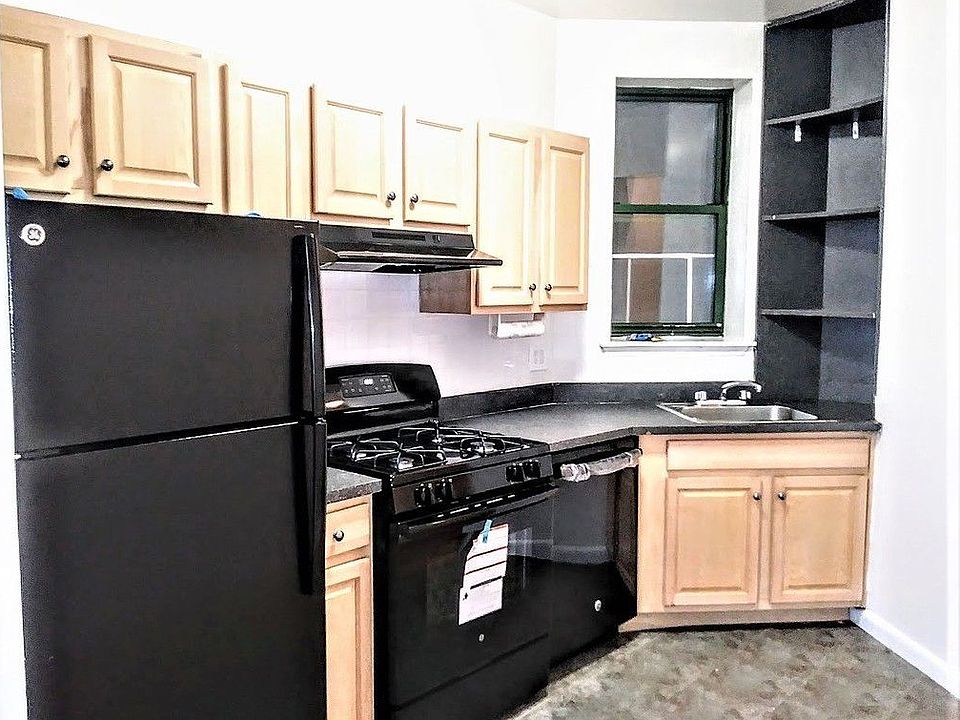1st image of 641 Grand Ave APT 1a