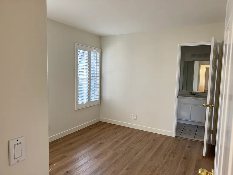 142 Cherrybrook Ln — Photo 18