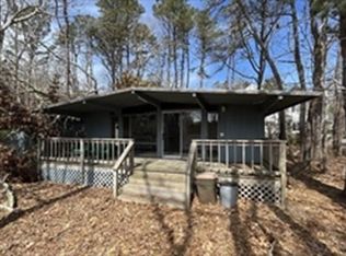 383 Mashpee Neck Rd, Mashpee, MA 02649