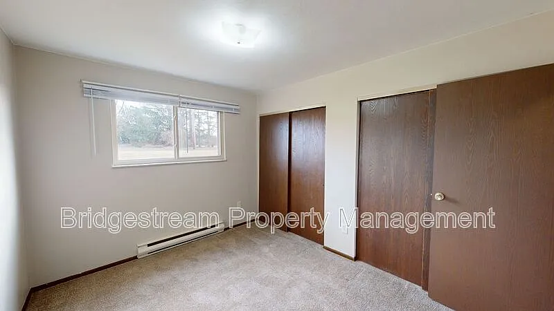 2 bed, 1.0 bath, $895 — Photo 3