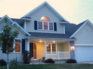 7116 Rolling Ridge Dr SW, Cedar Rapids, IA 52404