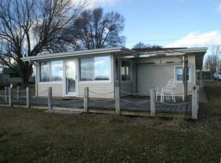 246 Lake Shore Dr, Brooklyn, MI 49230