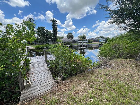 4th image of 18090 Avonsdale Cir