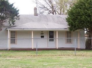 811 W Dakota Ave, Chickasha, OK 73018
