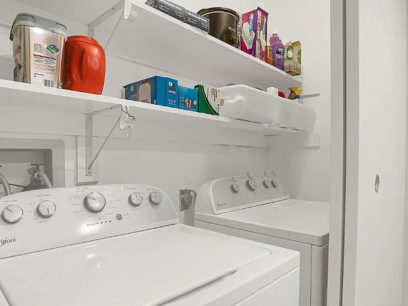 5th image of 901 Hart Cir #901