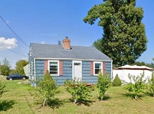 49 Rowe Ave, Warwick, RI 02889