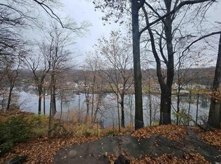 216 N Beach Dr, Monticello, IN 47960
