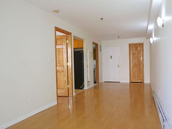 2nd image of 3074 30th St APT 2R