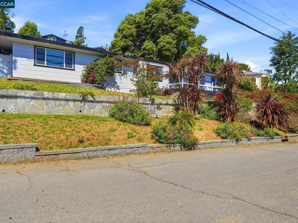 8019 Sterling Dr, Oakland, CA 94605