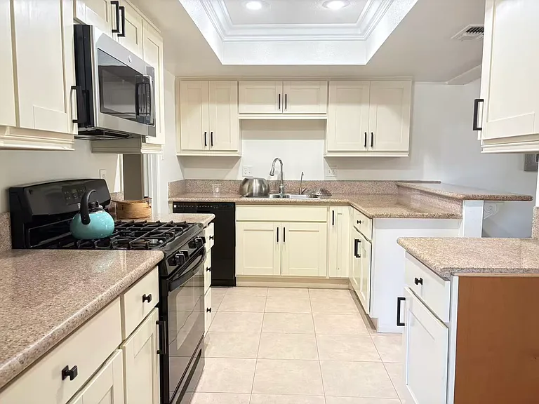 4150 Schaefer Ave #29 — Photo 8