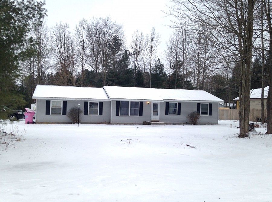 1st image of 2304 Greenbrier Dr