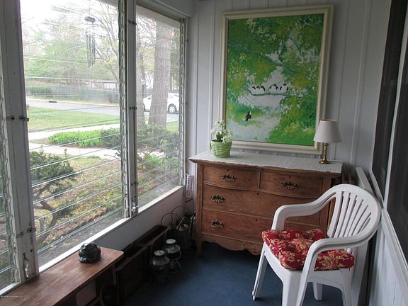2nd image of 533B Dartmoor Ct #533B