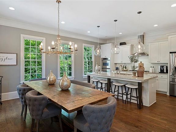 4th image of 715 Hammond Dr