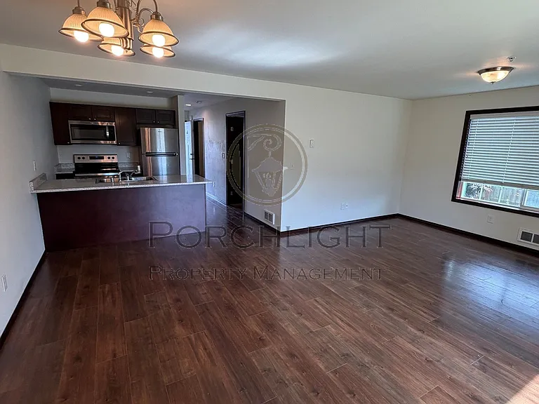 2040 Andress Ln — Photo 3