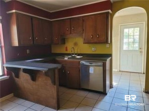 2nd image of 8231 Pine West Ct W