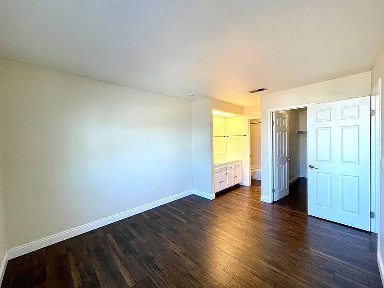 3935 Oregon St #4 — Photo 13