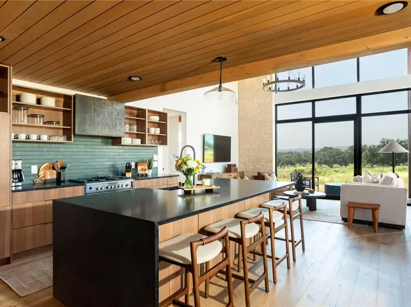 9361 Us Highway 290 #Sc8skd, Hye, TX 78635