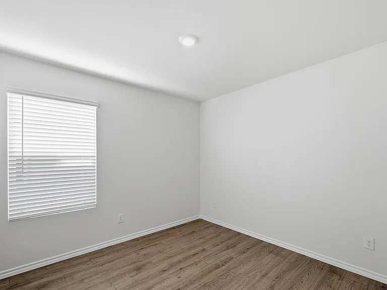 1309 Brook Ln — Photo 8