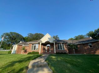 1 Country Club Ln, Country Club, MO 64505