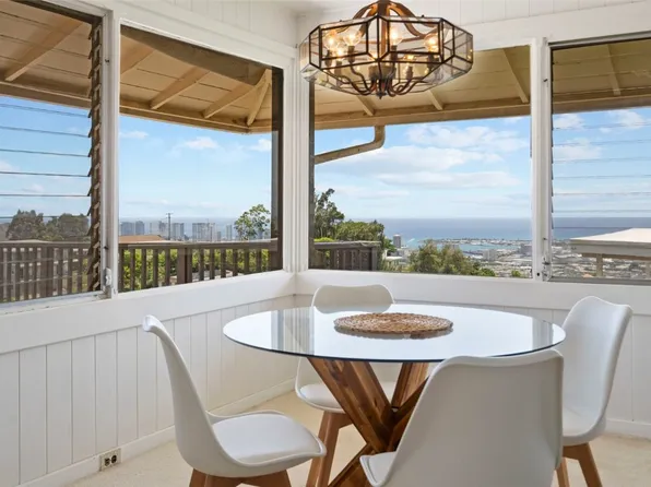 1419 Paina St, Honolulu, HI 96817