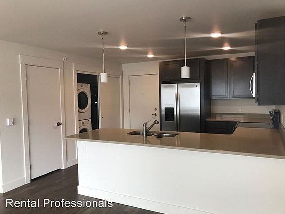 2nd image of 3266 N 27th Ave APT 201