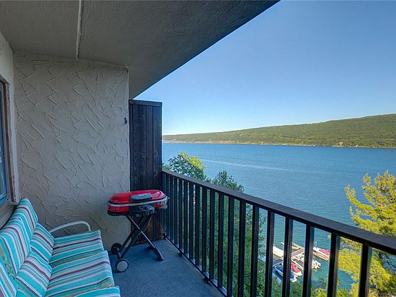 4th image of 36 Cliffside Dr