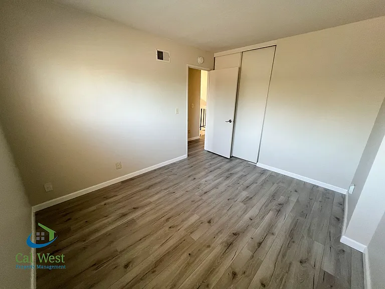 6547 Cobblestone Ct — Photo 32