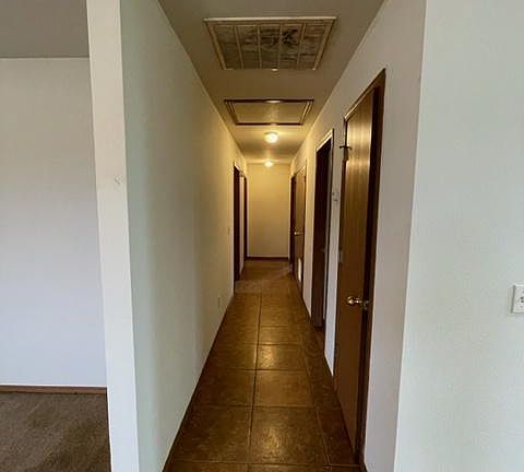 5th image of 210 E Marietta Ct