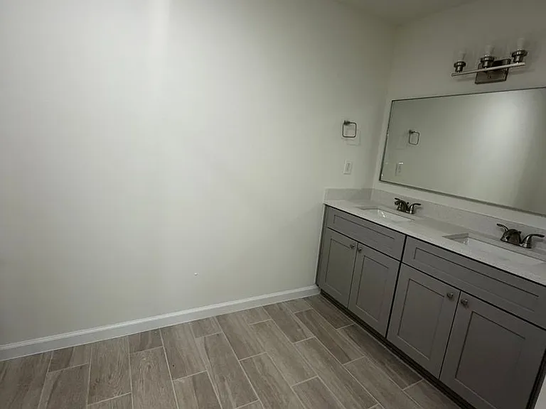 917 Wilmington Pkwy — Photo 10