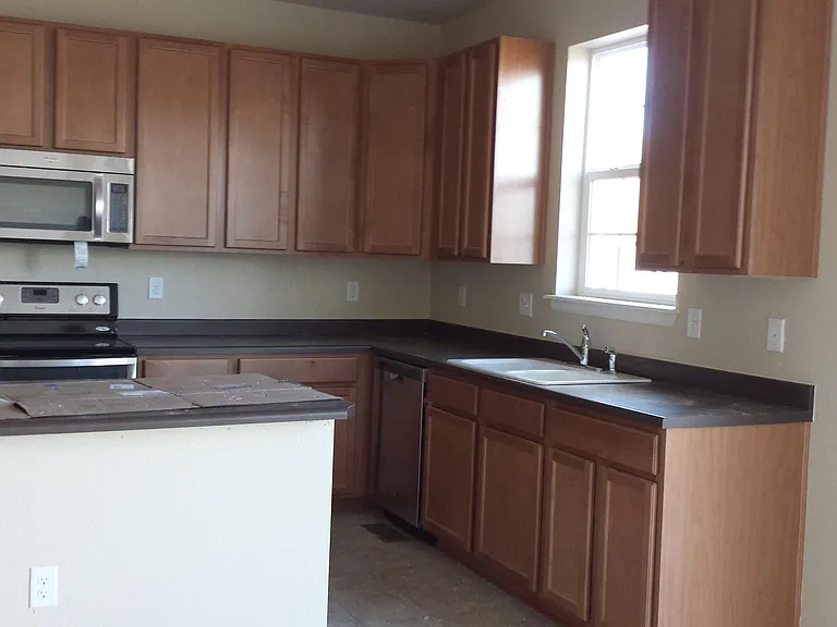 610 Starline Ave — Photo 15
