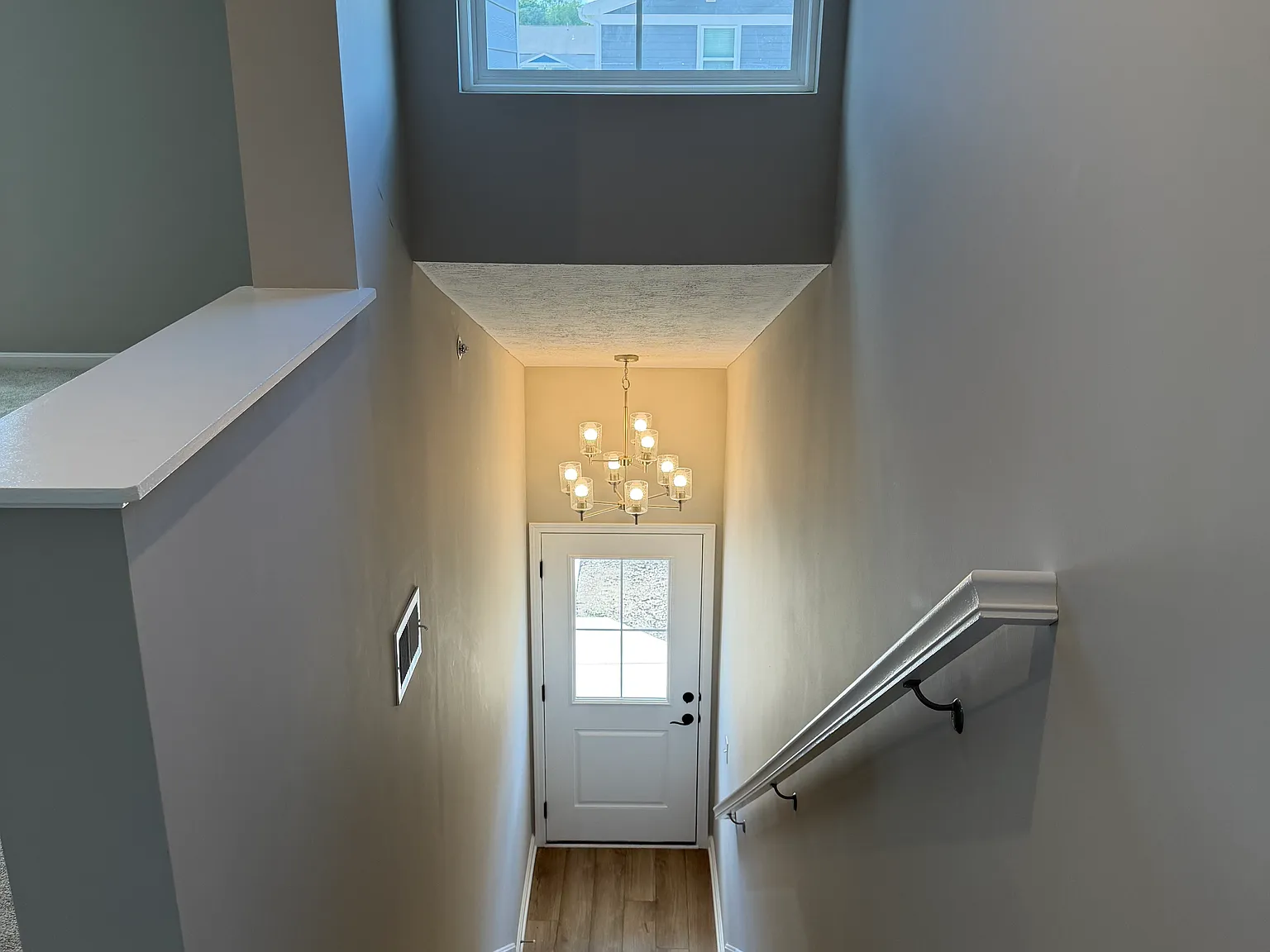 2 bed, 1111 sqft, $1,650 — Photo 3