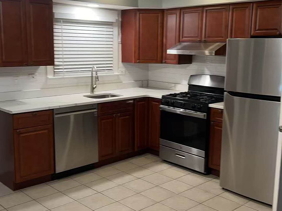 1st image of 511 Cumberland St