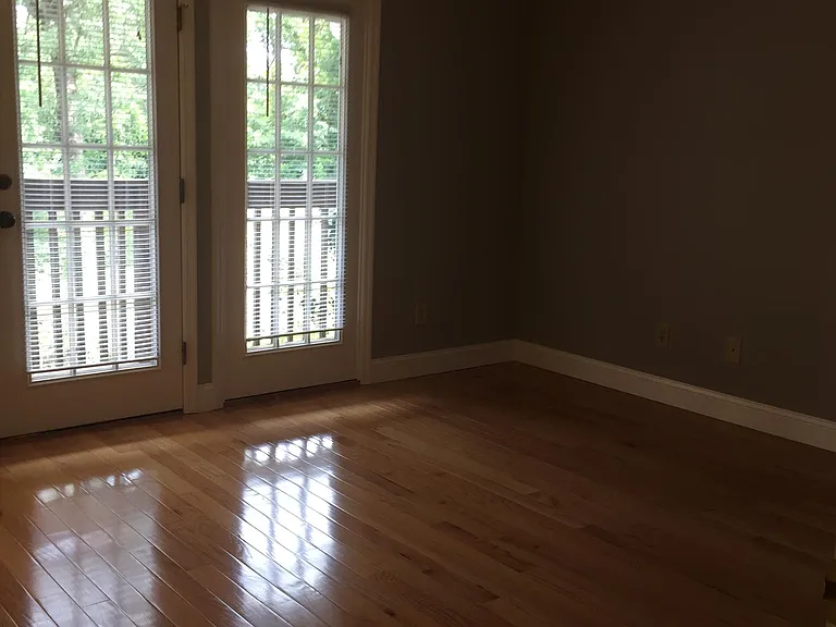 307 Walnut St — Photo 16