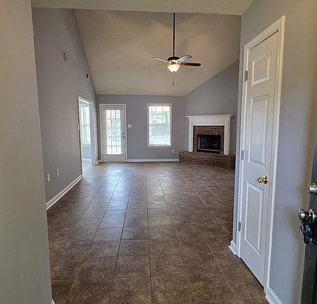 2nd image of 1471 Wolf Ridge Dr