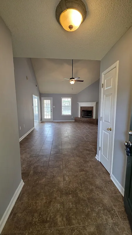 Building Photo - 1471 Wolf Ridge Dr