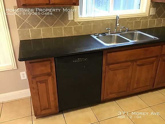 4th image of 371 Morey Ave