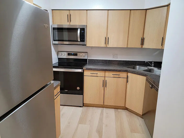 1002 Castilian Ct #108 — Photo 1