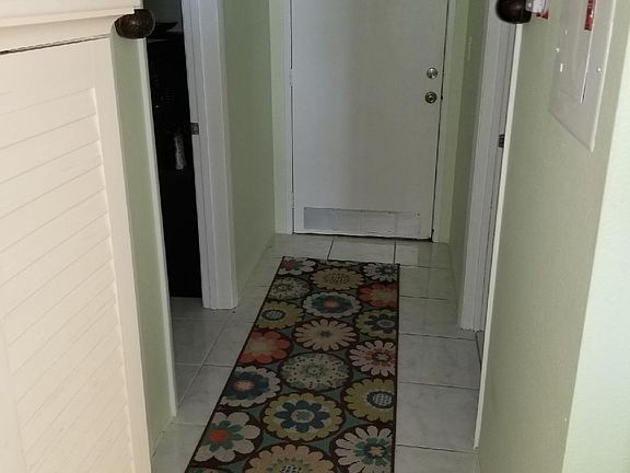 5th image of 3930 S Roosevelt Blvd APT 303E