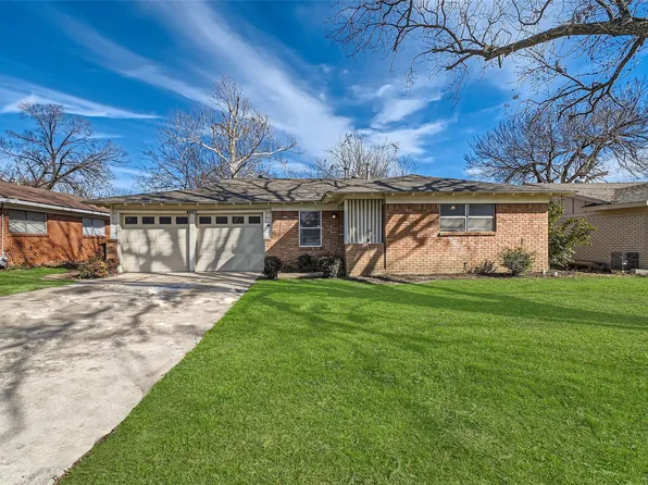 4867 Cole St, Fort Worth, TX 76115