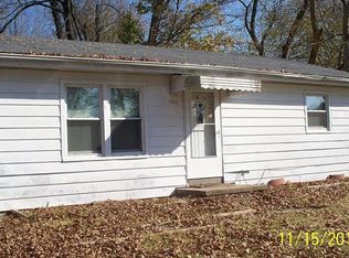 420 E Charles St, Pekin, IN 47165