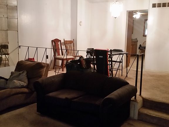 4th image of 709 W 2nd St