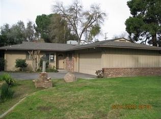 3827 N Angus St, Fresno, CA 93726