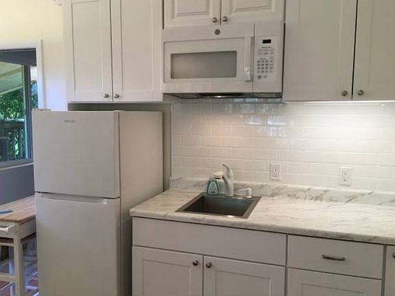3rd image of 115 Marian Way