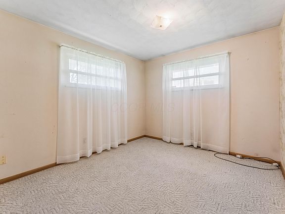 4th image of 1493 Striebel Rd