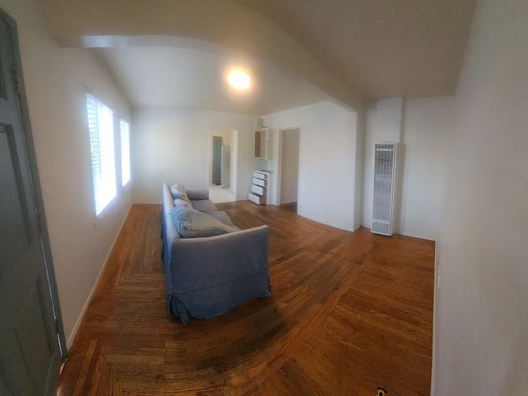 1690 Phillips Ln — Photo 32