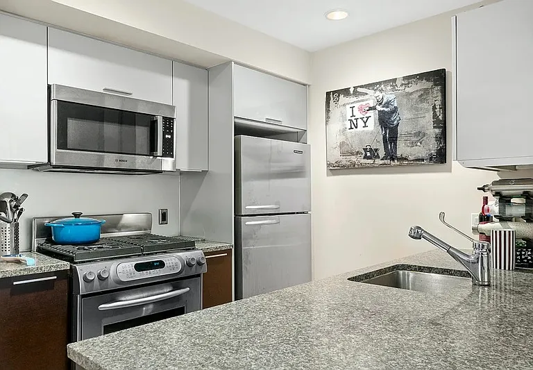 350 W 42nd St #19C — Photo 5