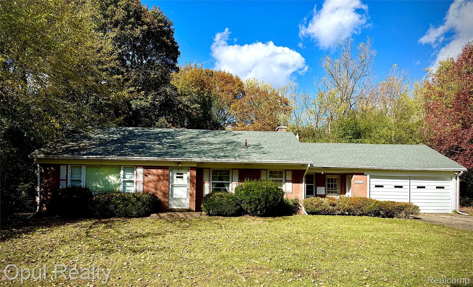 42550 Clemons Dr photo 1