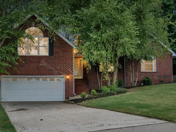 3701 Henricks Hill Dr, Smyrna, TN 37167