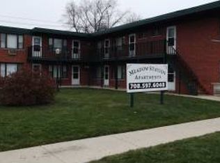 3254 147th St APT 11, Midlothian, IL 60445