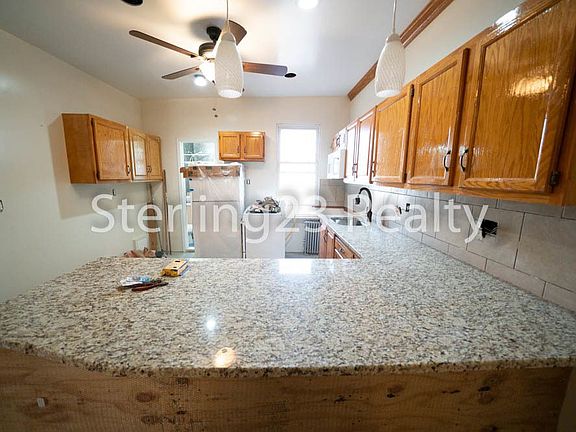 2nd image of 3061 23rd St APT 3R